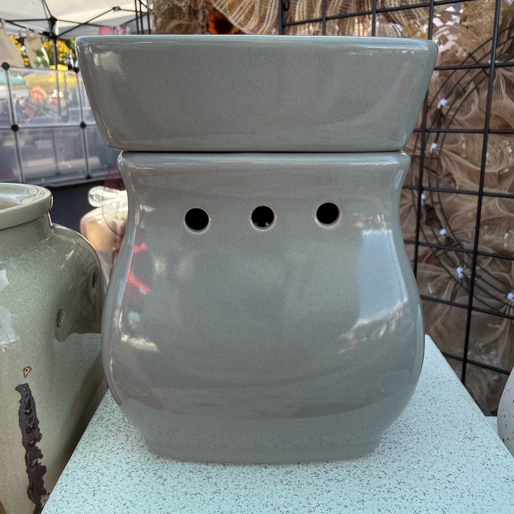 Scentsy Classic Gray Candle Holder